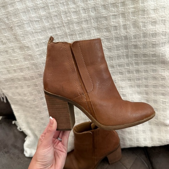 Lucky Brand Sassa Leather Heeled Boot - Picture 2 of 15